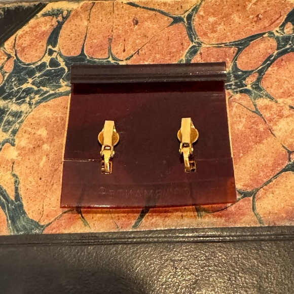 Vintage Charmante Gold and Green Square Clip On Earrings - Picture 4 of 7